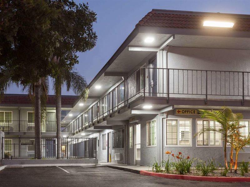 Studio 6 Suites San Ysidro Ca San Diego South Bay Exterior foto