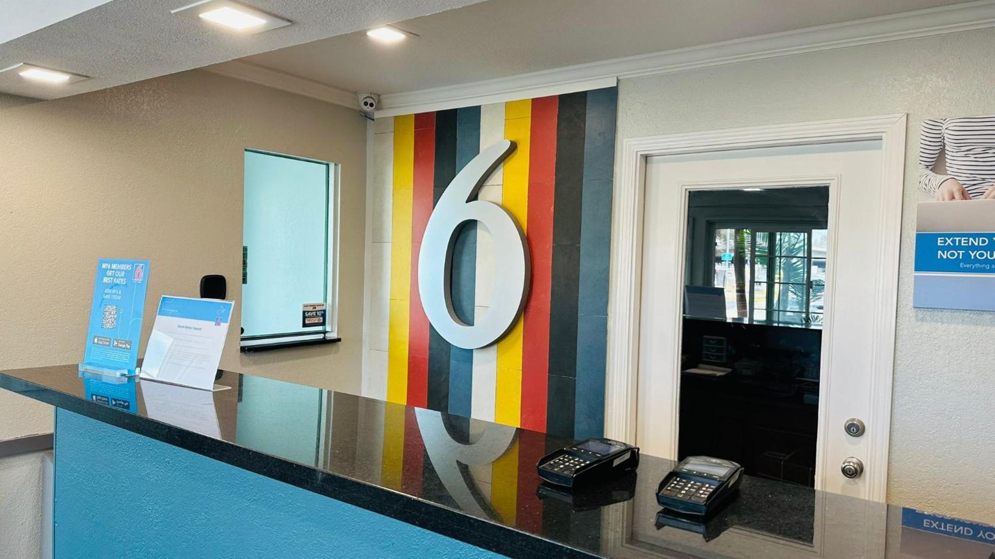 Studio 6 Suites San Ysidro Ca San Diego South Bay Exterior foto